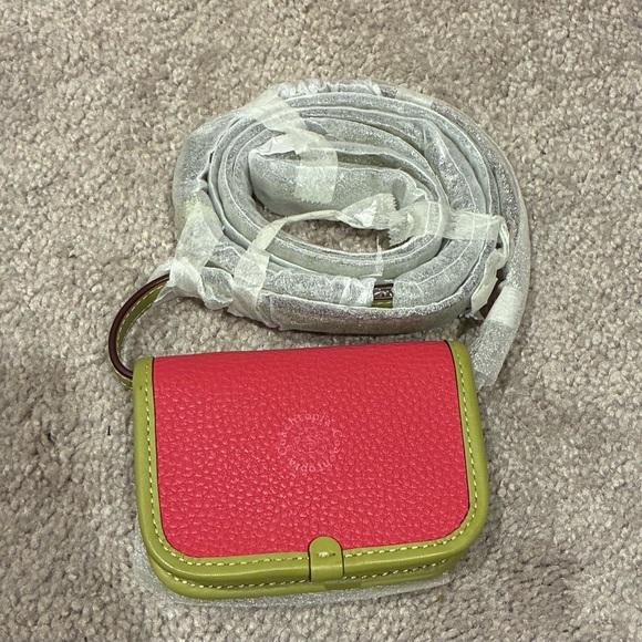 Coachtopia Wavy Wallet w/ crossbody strap - Picture 4 of 5